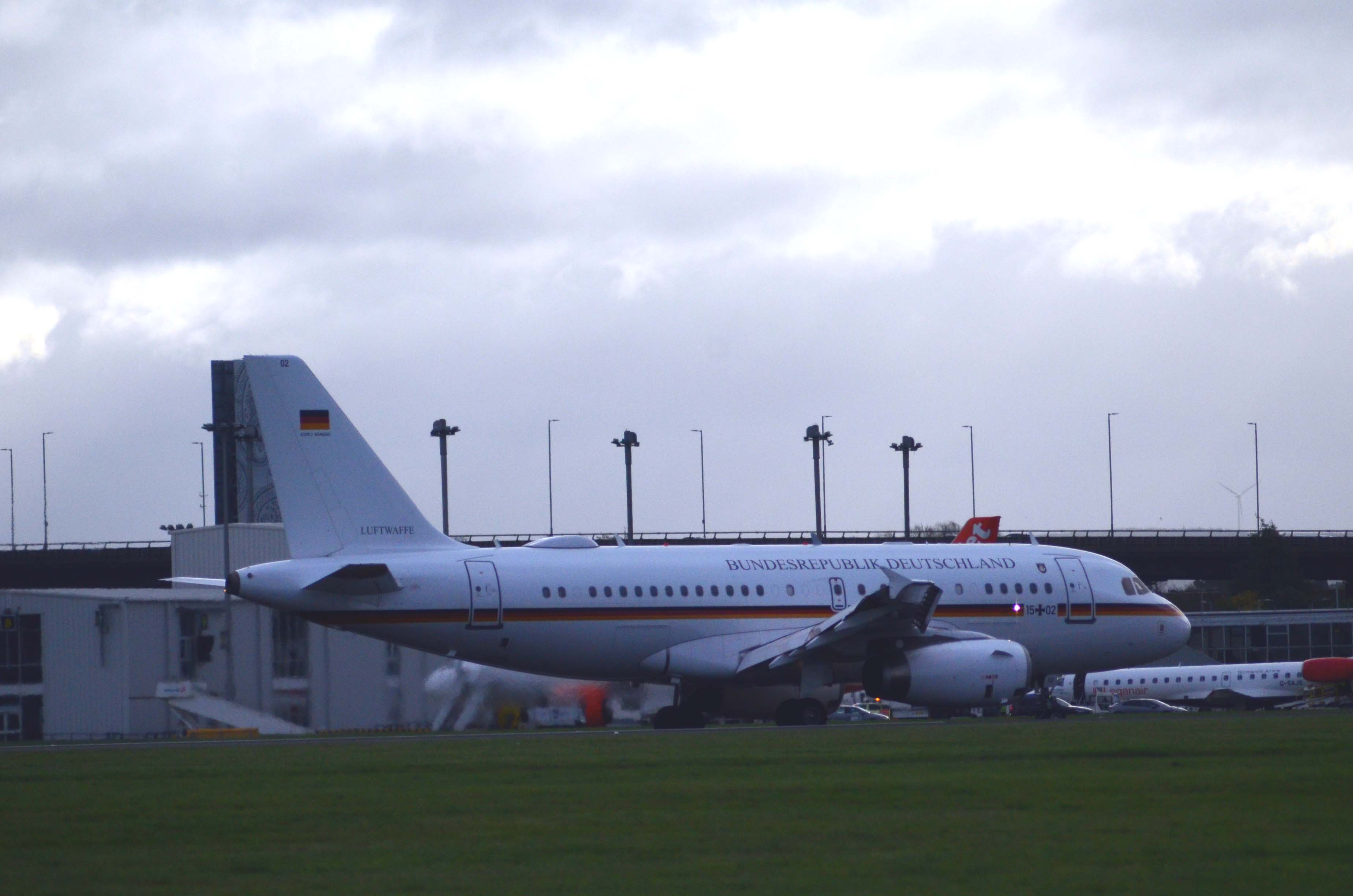 15+02/15+02 German Air Force Airbus A319-133(CJ) Photo by FlyDroo - AVSpotters.com