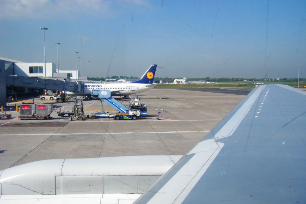 D-ABIM/DABIM Lufthansa Boeing 737-530 Photo by RJflyer - AVSpotters.com