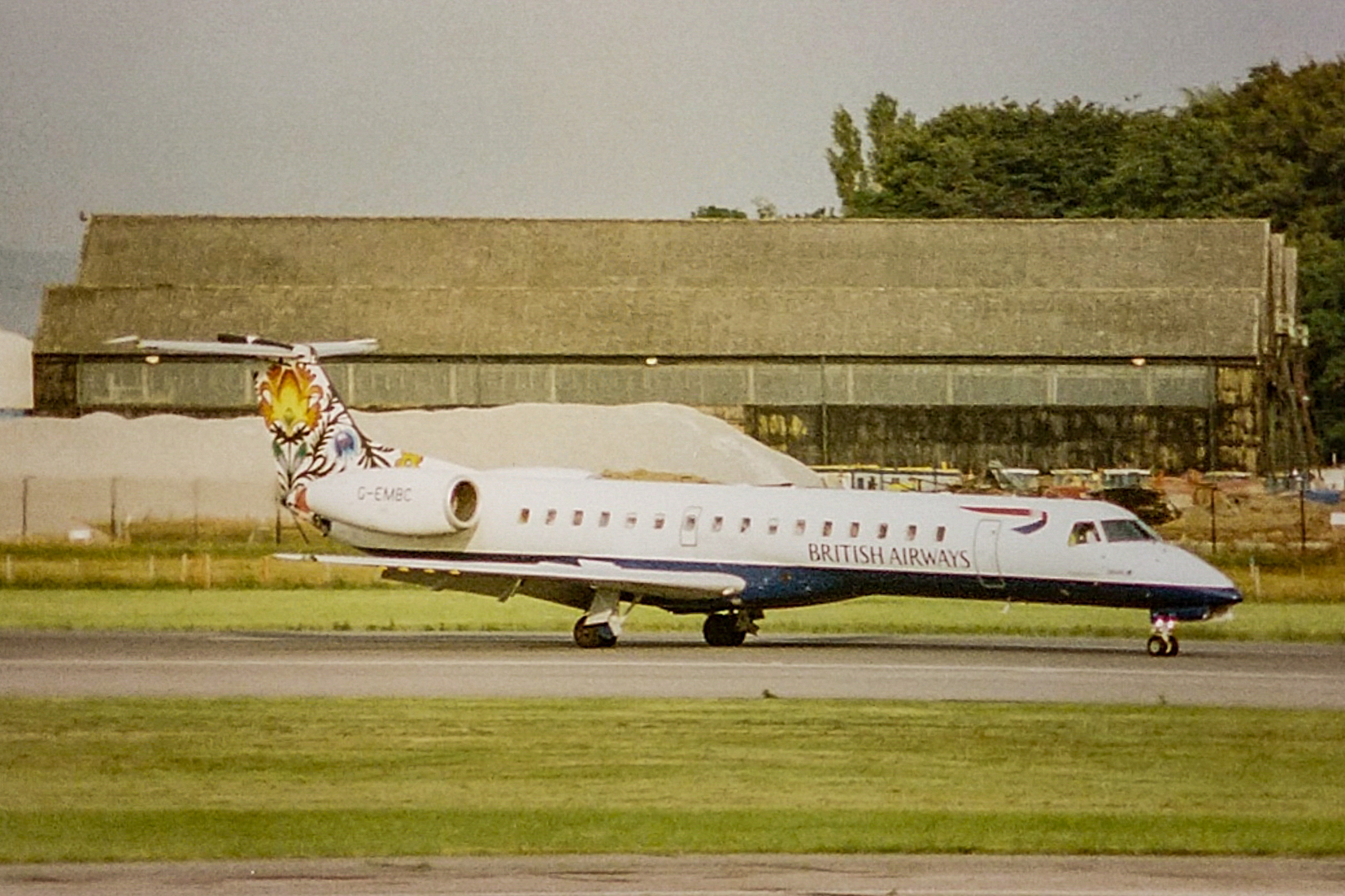 G-EMBC /GEMBC  British Regional Airlines Embraer ERJ-145EU Photo by AV8 Photos - AVSpotters.com