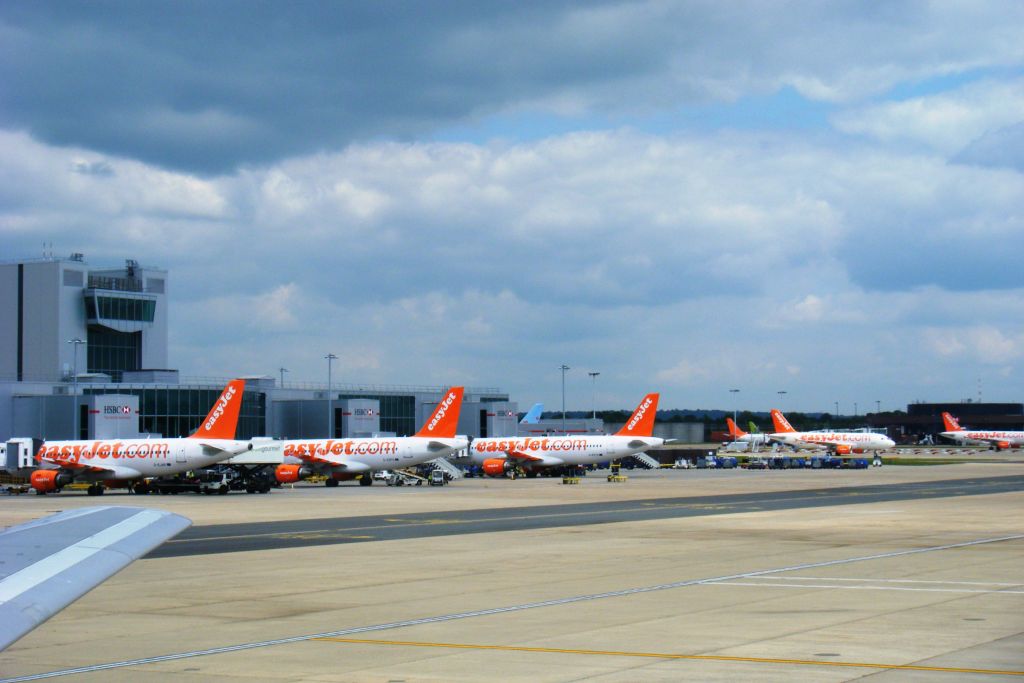 G-EJAR/GEJAR easyJet Airbus A319-111 Photo by RJflyer - AVSpotters.com