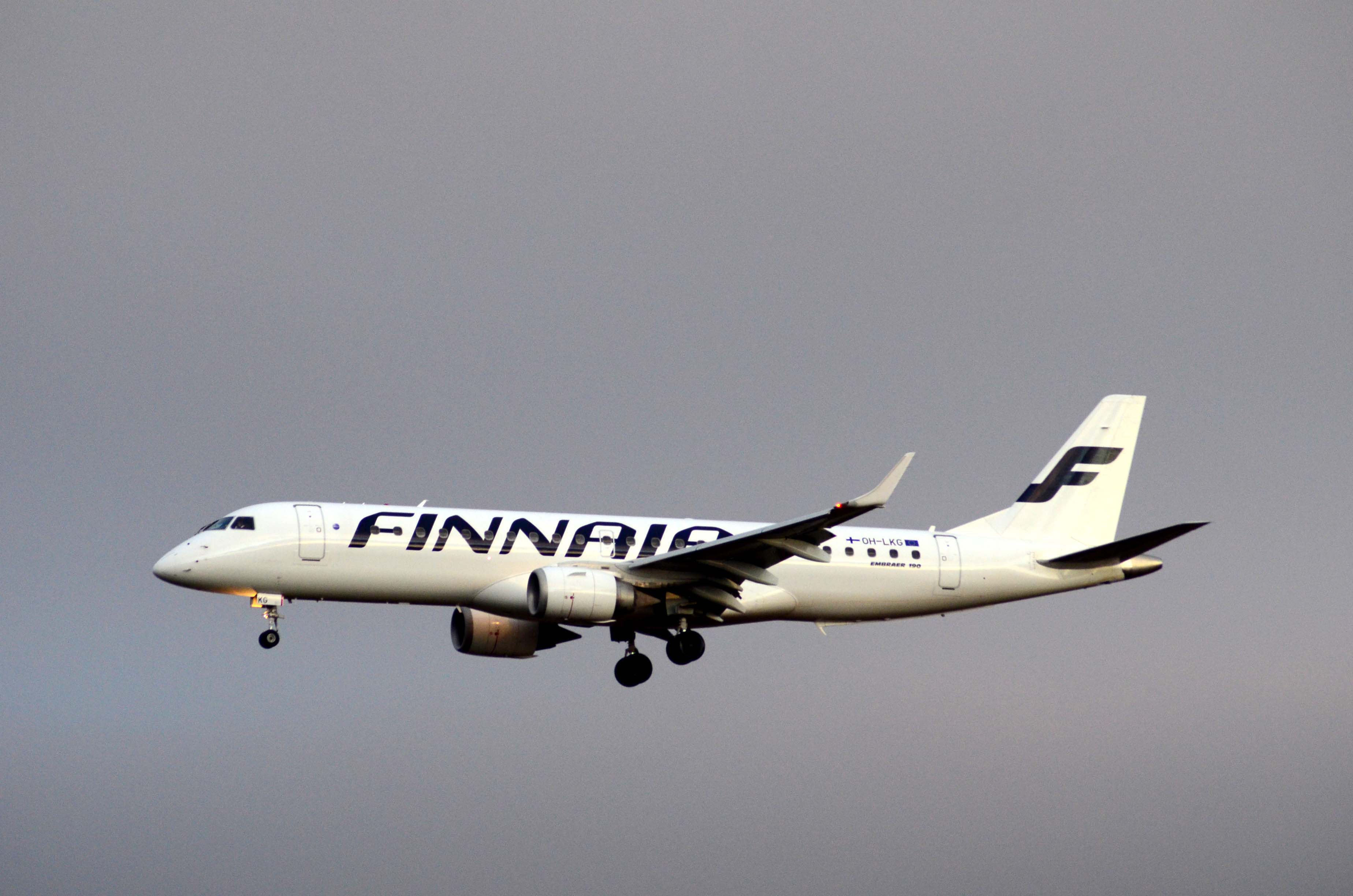 OH-LKG/OHLKG Finnair Embraer ERJ-190LR Photo by FlyDroo - AVSpotters.com