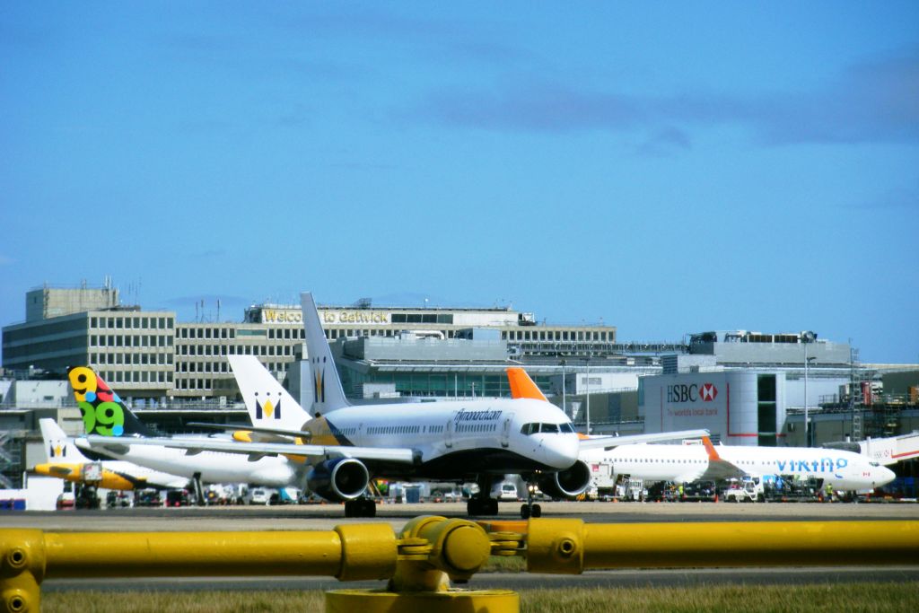 G-MONK/GMONK Monarch Airlines Boeing 757-2T7 Photo by RJflyer - AVSpotters.com