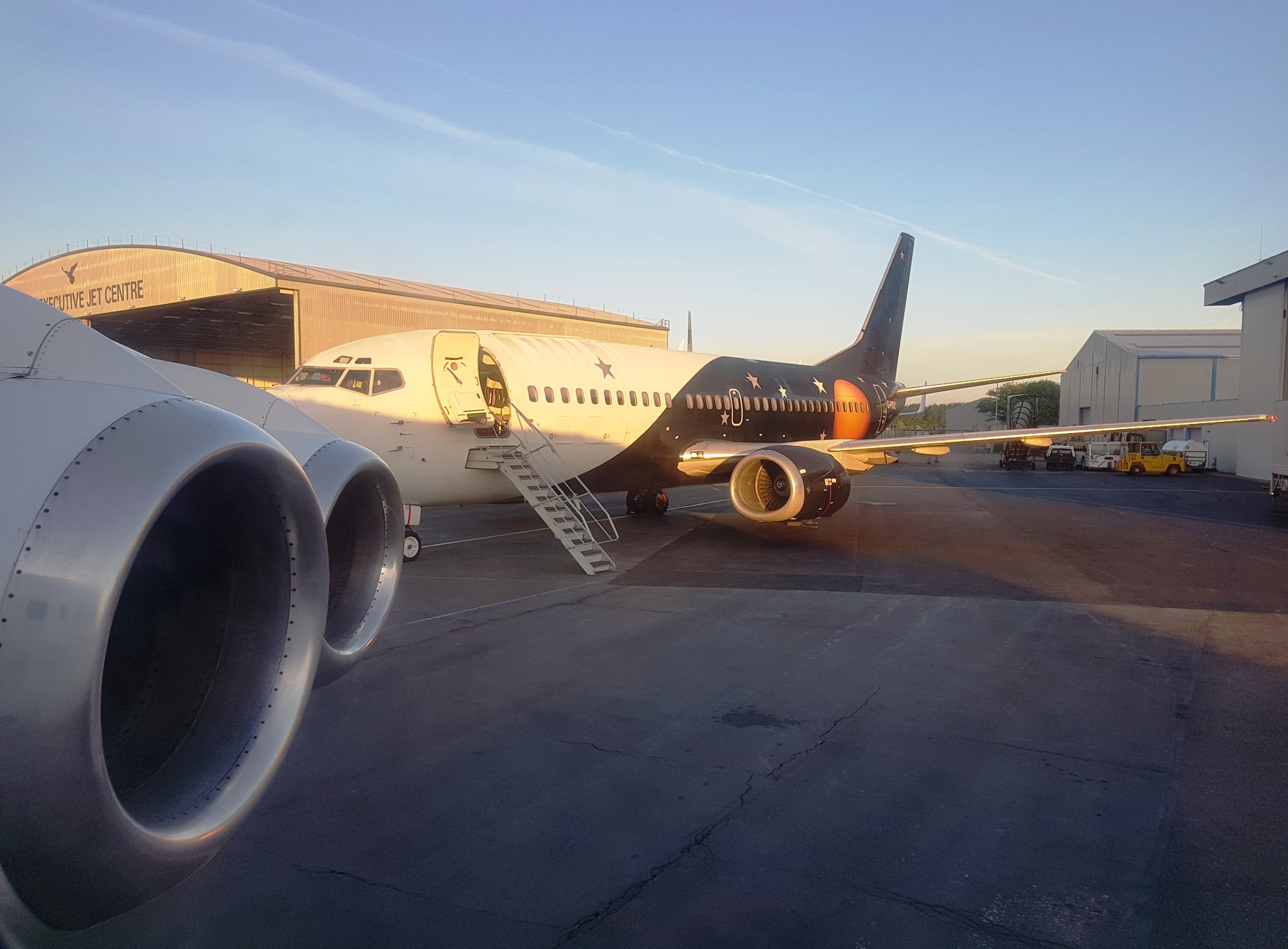 G-POWC/GPOWC Titan Airways Boeing 737-33A(F) Photo by RJflyer - AVSpotters.com