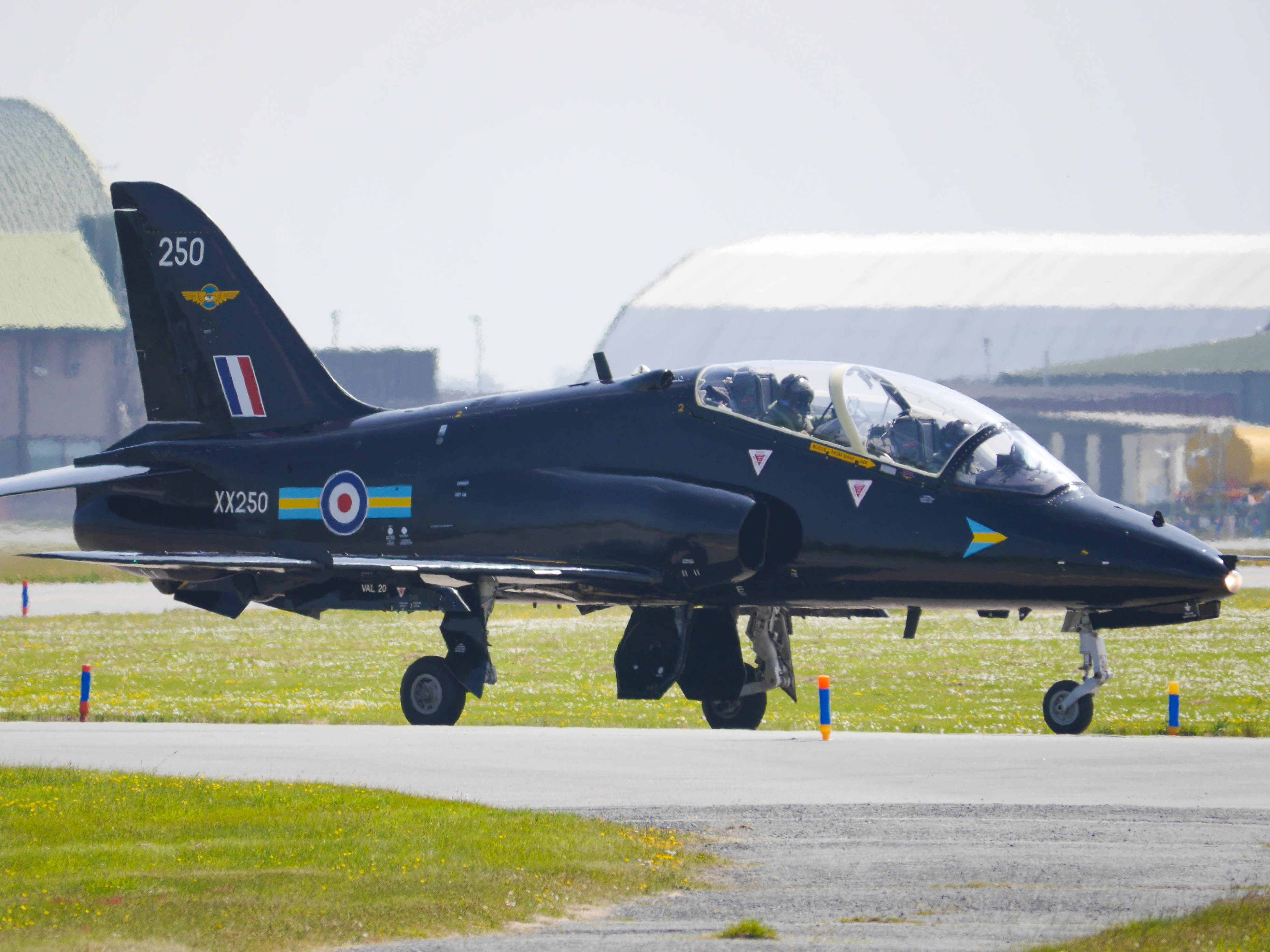 XX250/XX250 Royal Navy British Aerospace Hawk Airframe Information - AVSpotters.com