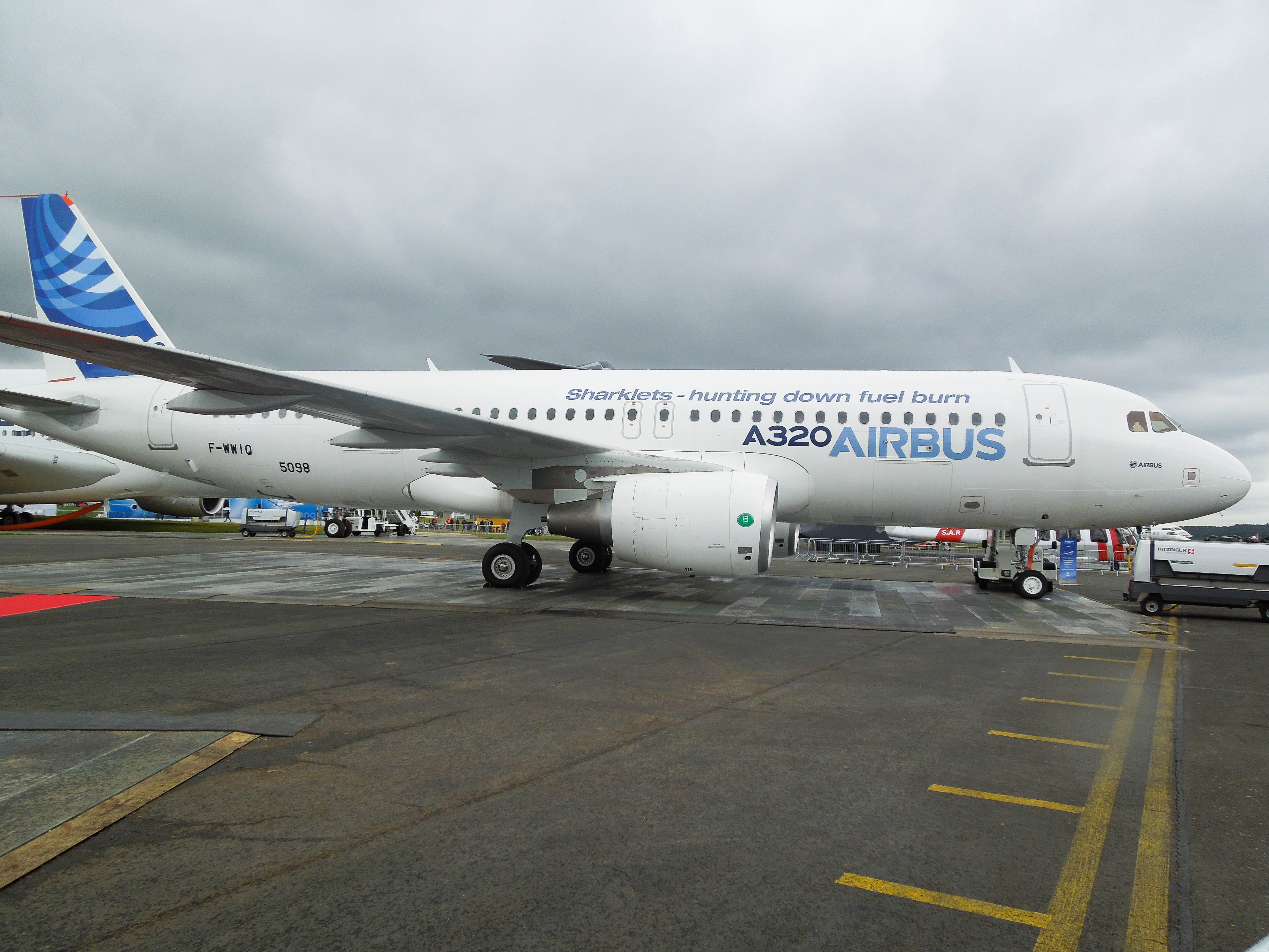 F-WWIQ/FWWIQ Airbus Industrie Airbus A320-214(SL) Photo by colinw - AVSpotters.com