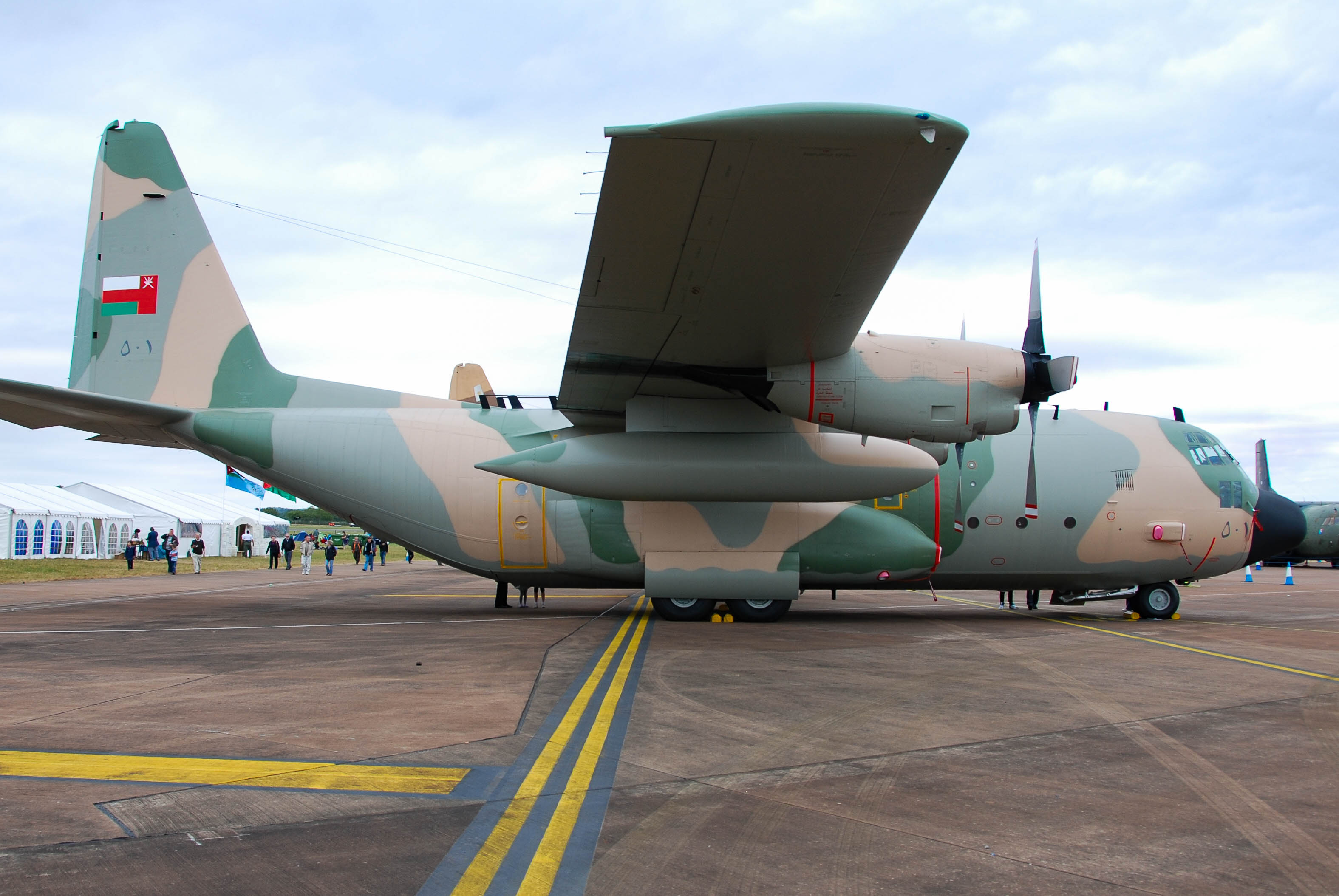501/501 Royal Air Force of Oman Lockheed C-130 Hercules Airframe Information - AVSpotters.com