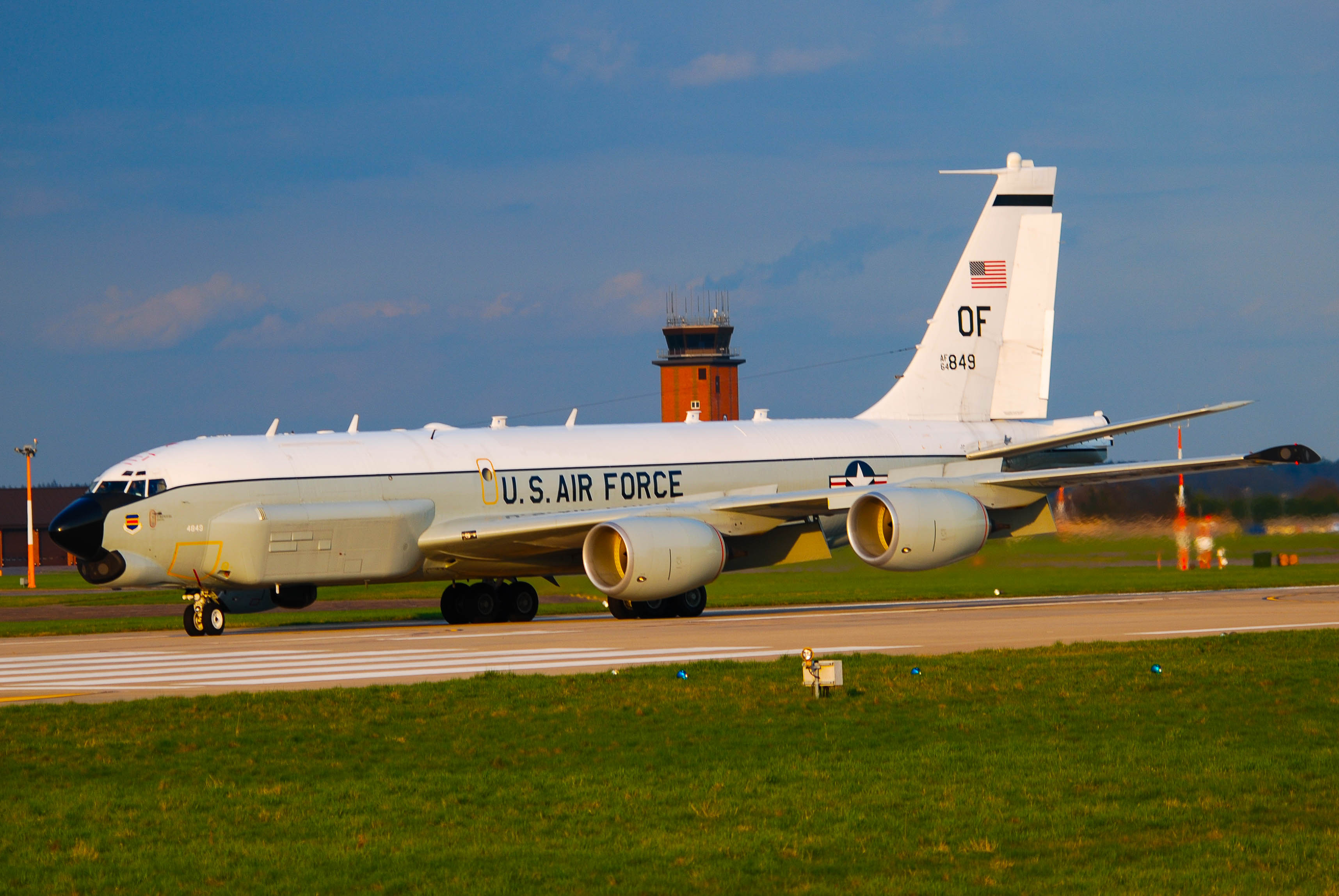 64-14848/6414848 USAF - United States Air Force Boeing RC-135V Stratoliner Photo by colinw - AVSpotters.com