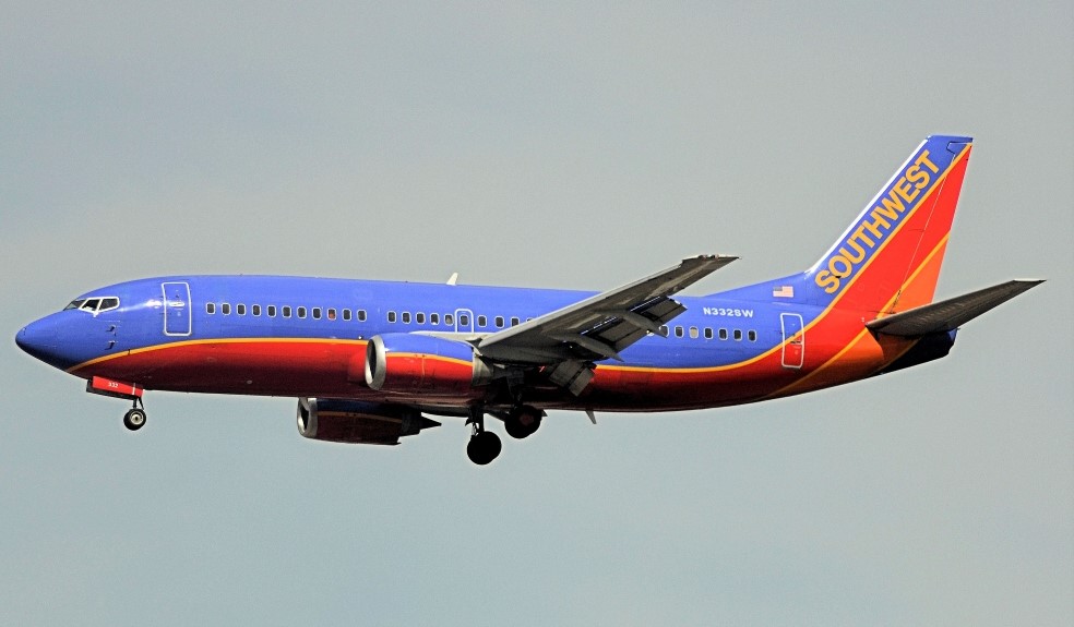 N332SW/N332SW Southwest Airlines Boeing 737-3H4 Photo by Warthog1 - AVSpotters.com