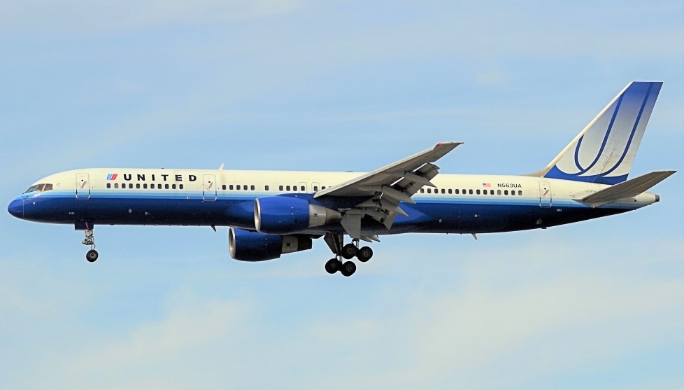 N563UA/N563UA United Airlines Boeing 757 Airframe Information - AVSpotters.com