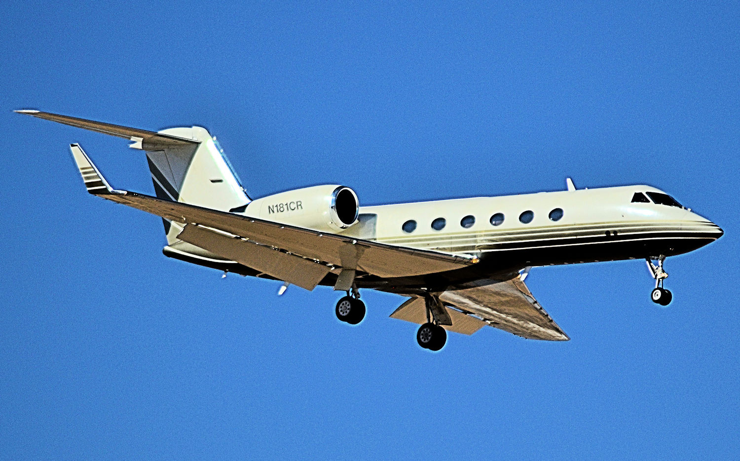 N181CR/N181CR Corporate Gulfstream Gulfstream G-IV Photo by Warthog1 - AVSpotters.com