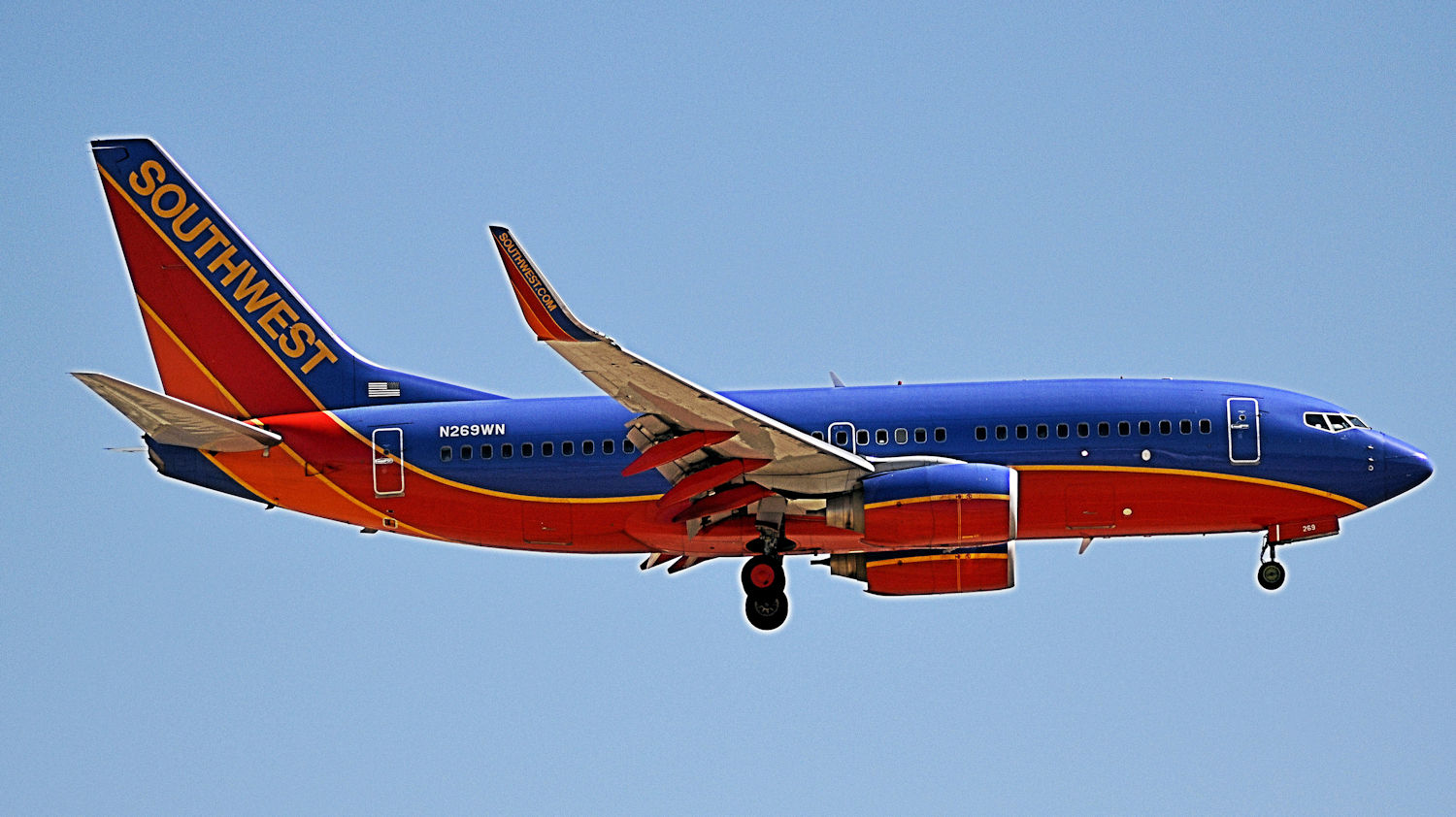 N269WN/N269WN Southwest Airlines Boeing 737-7H4(WL) Photo by Warthog1 - AVSpotters.com