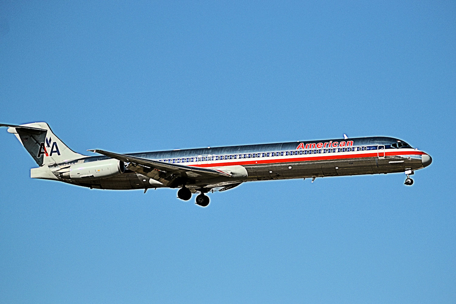 N434AA /N434AA  American Airlines McDonnell-Douglas MD-82 Photo by Warthog1 - AVSpotters.com