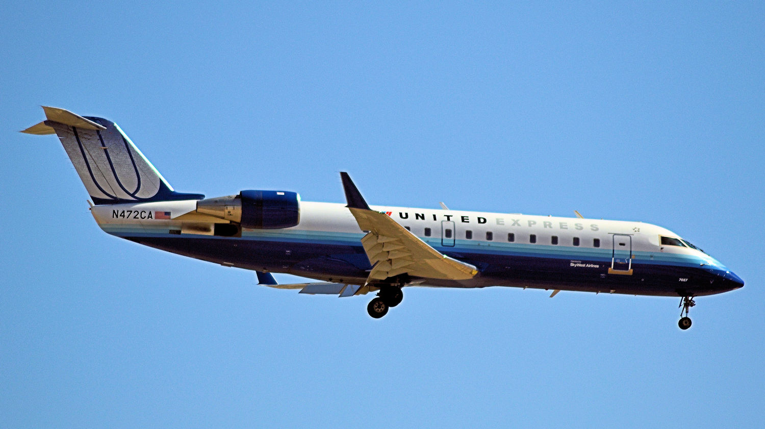 N472CA/N472CA United Express Bombardier CRJ-200 Airframe Information - AVSpotters.com