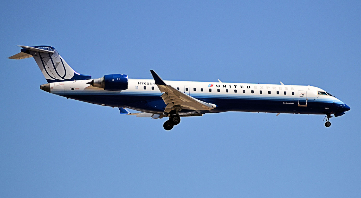 N765SK/N765SK United Express Bombardier CRJ-702 Photo by Warthog1 - AVSpotters.com