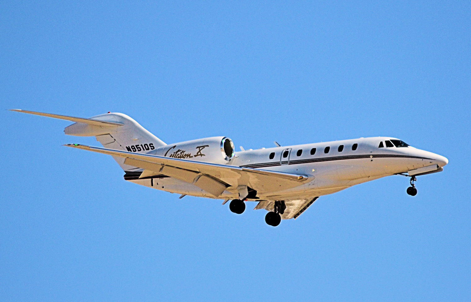 N951QS/N951QS Corporate Cessna 750 Citation X Photo by Warthog1 - AVSpotters.com