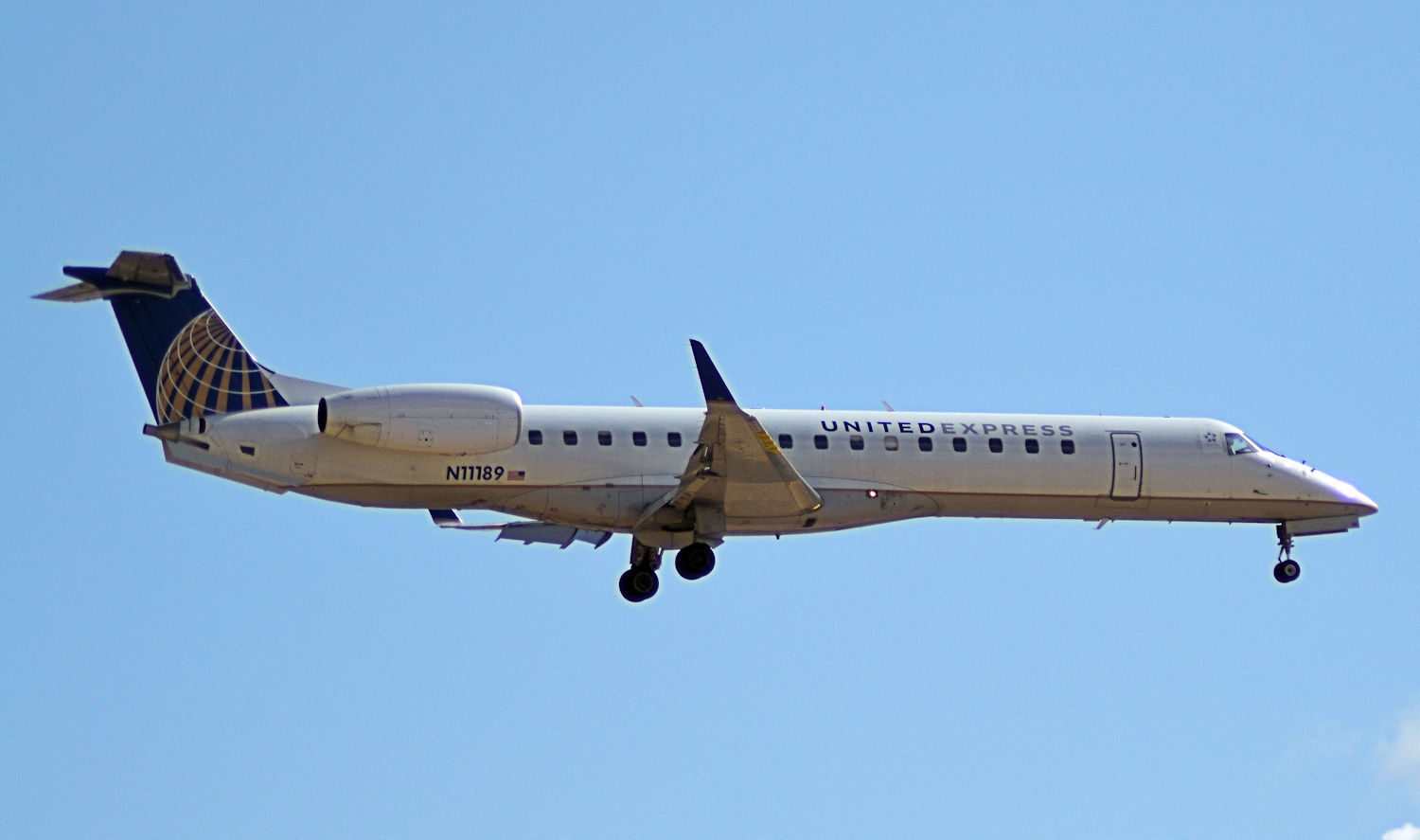 N11189/N11189 Continental Express Embraer ERJ-145XR Photo by Warthog1 - AVSpotters.com