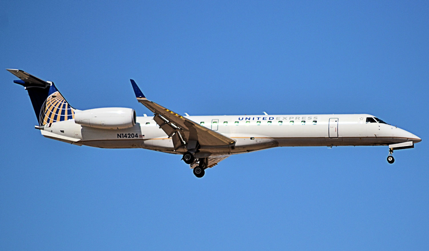 N14204/N14204 Continental Express Embraer ERJ-145XR Photo by Warthog1 - AVSpotters.com