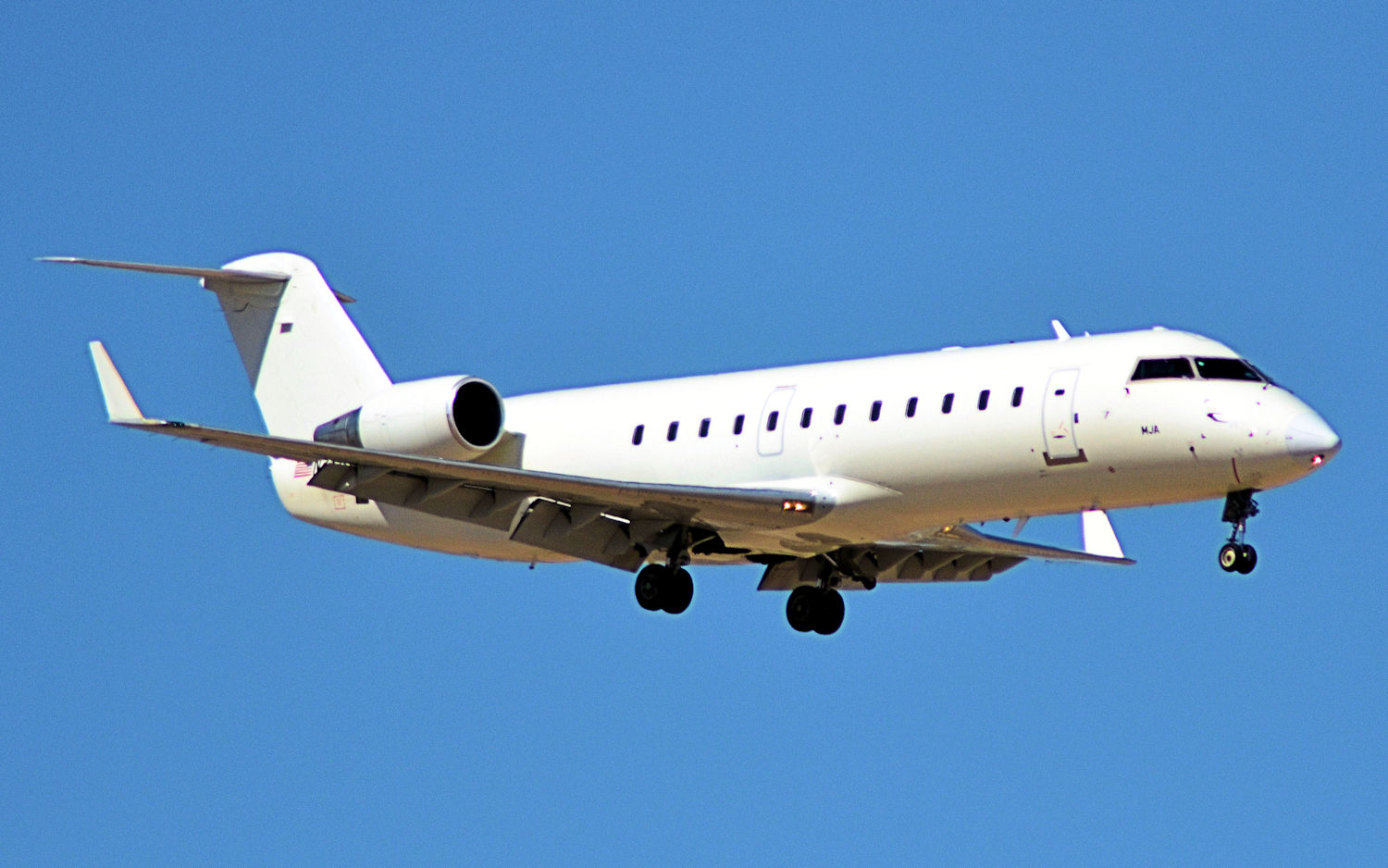 N37178 /N37178  Mesa Airlines Bombardier CRJ-200LR Photo by Warthog1 - AVSpotters.com