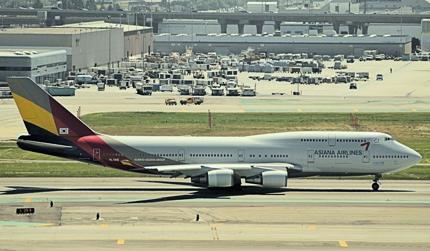 HL7418/HL7418 Asiana Airlines Boeing 747-48E Photo by Warthog1 - AVSpotters.com