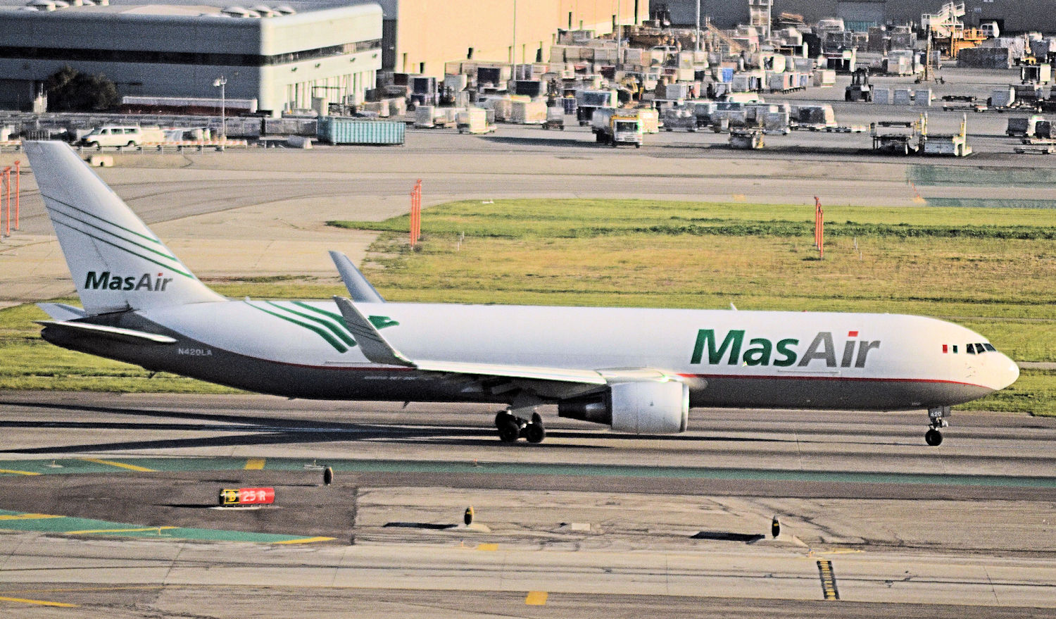 N420LA/N420LA MAS Air Cargo Boeing 767-316F(WL) Photo by Warthog1 - AVSpotters.com