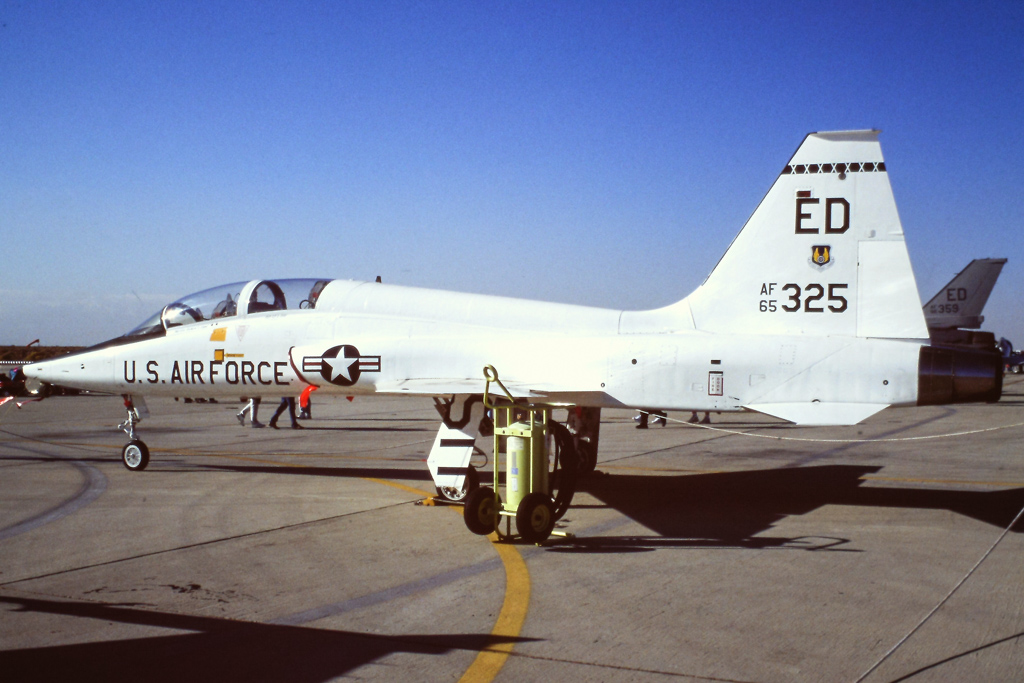 65-10325/6510325 Preserved Northrop T-38 Talon Airframe Information - AVSpotters.com