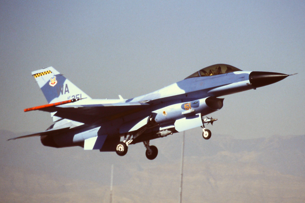 86-0251/860251 USAF - United States Air Force General Dynamics F-16C Fighting Falcon Photo by colinw - AVSpotters.com