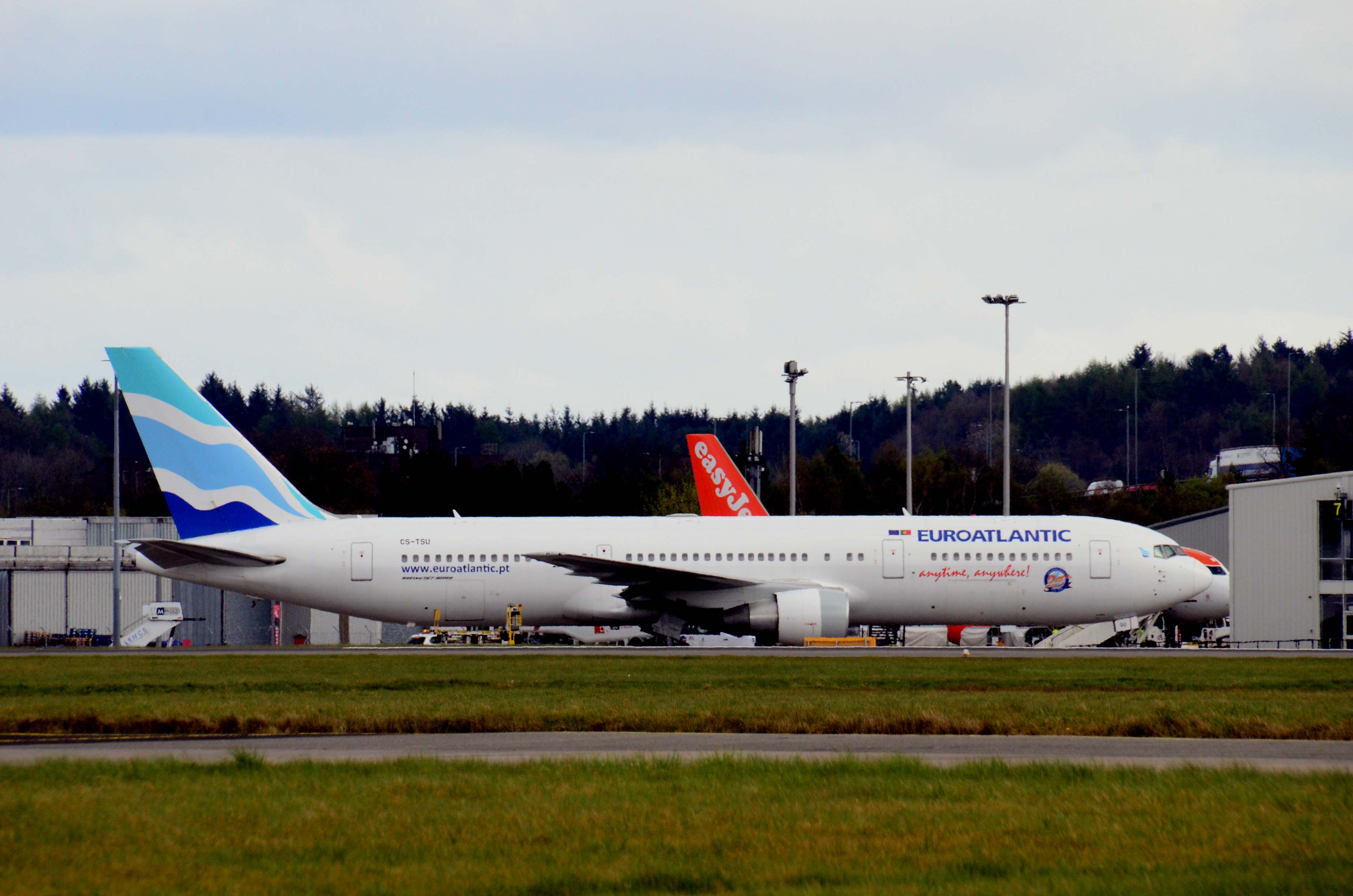 CS-TSU/CSTSU Euro Atlantic Airways Boeing 767-34PER Photo by FlyDroo - AVSpotters.com