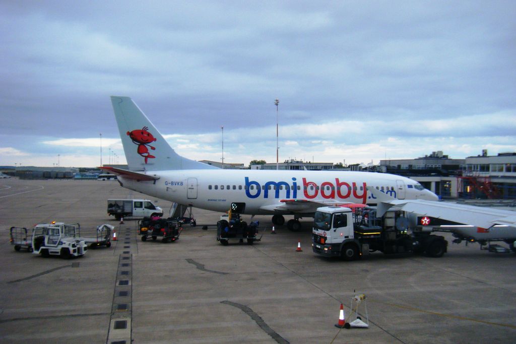 G-BVKB/GBVKB bmi Baby Boeing 737-59D Photo by RJflyer - AVSpotters.com