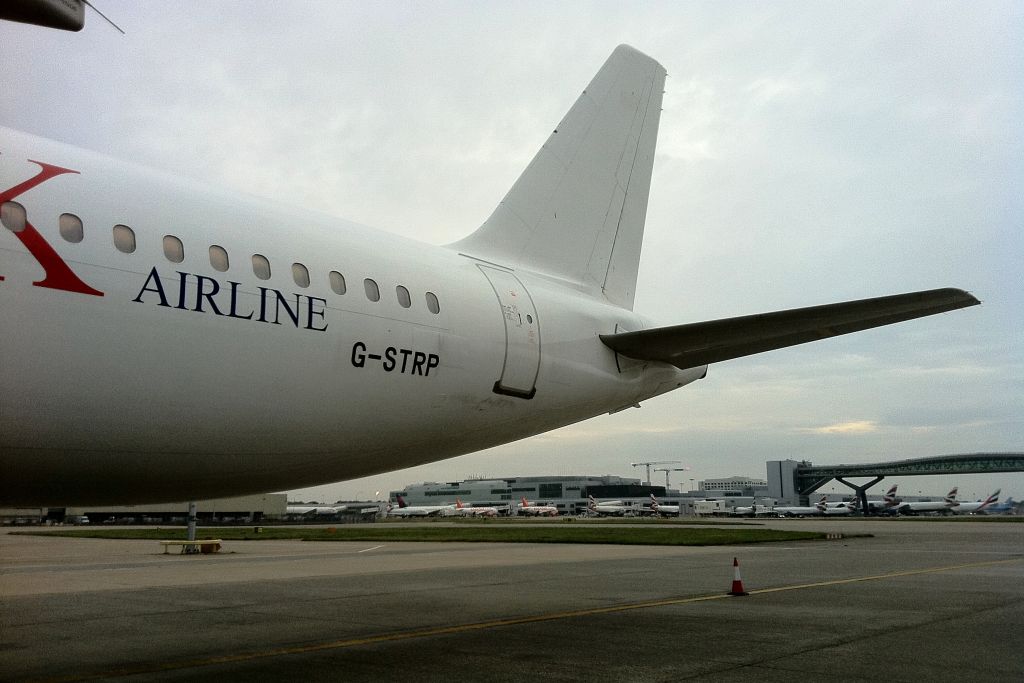 G-STRP/GSTRP Astraeus Airlines Airbus A320-211 Photo by RJflyer - AVSpotters.com