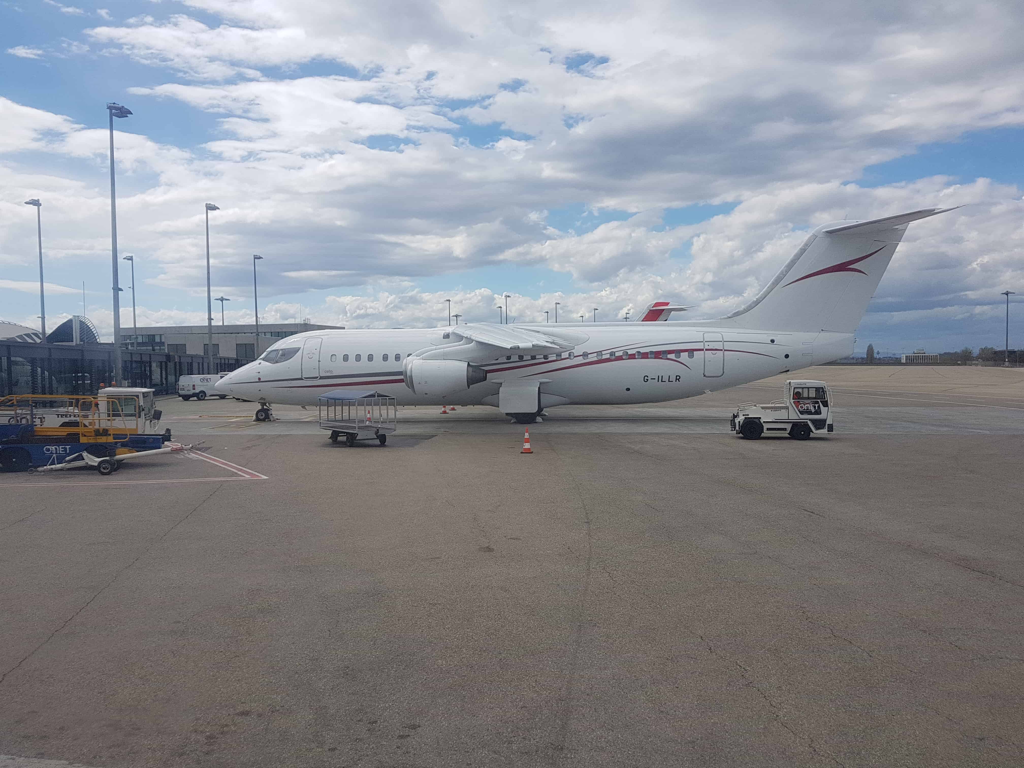 G-ILLR/GILLR Cello Aviation British Aerospace Avro RJ100 Photo by RJflyer - AVSpotters.com