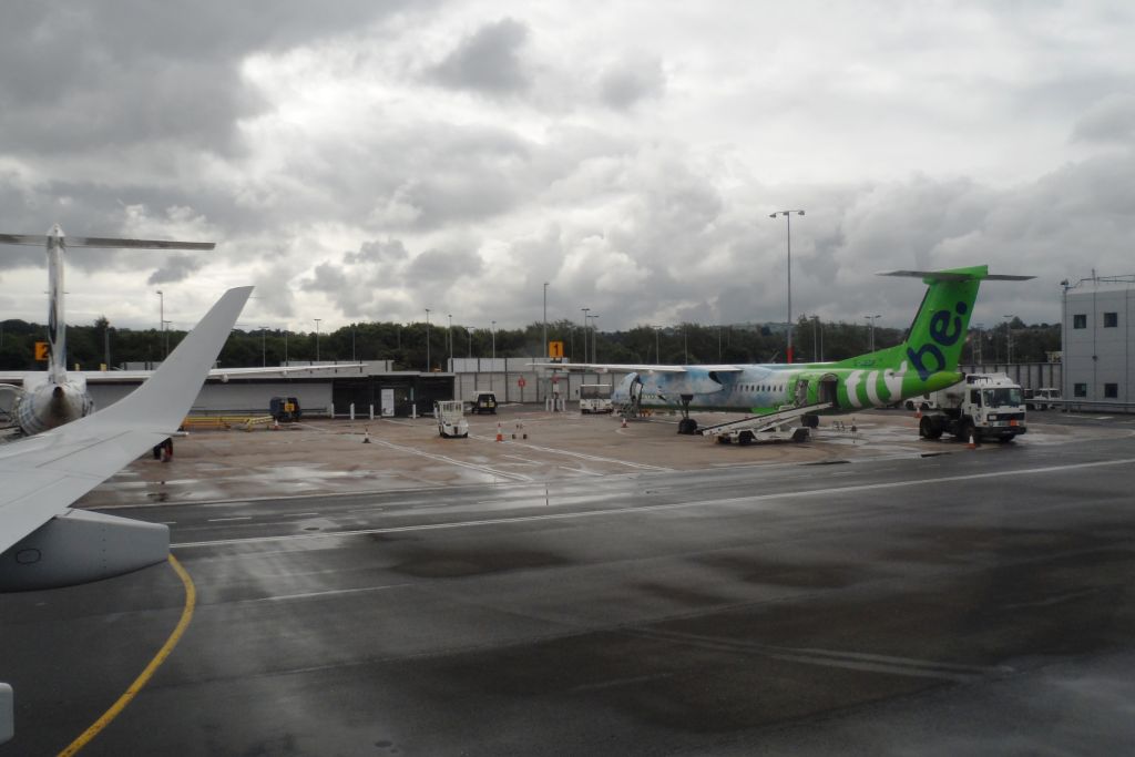 G-JEDP/GJEDP FlyBe Bombardier DHC-8-402 Photo by RJflyer - AVSpotters.com