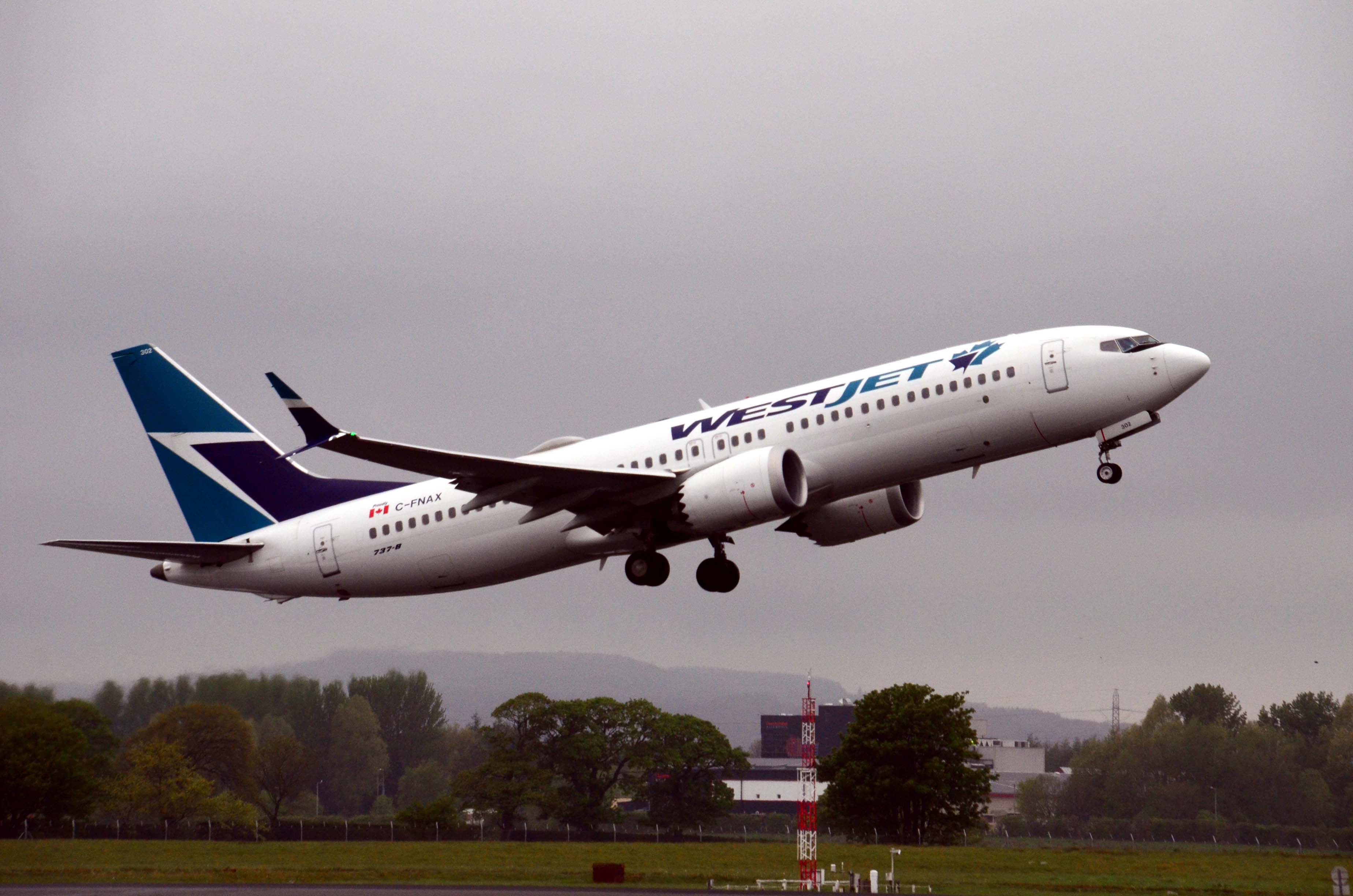 C-FNAX/CFNAX WestJet Boeing 737-MAX8 Photo by FlyDroo - AVSpotters.com