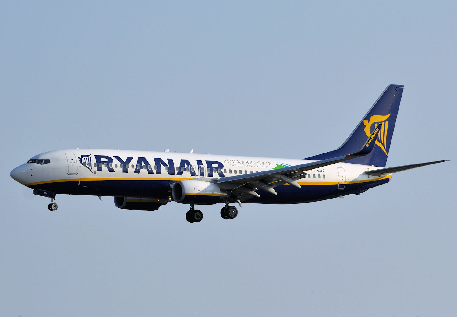 EI-ENJ/EIENJ Ryanair Boeing 737 NG Airframe Information - AVSpotters.com