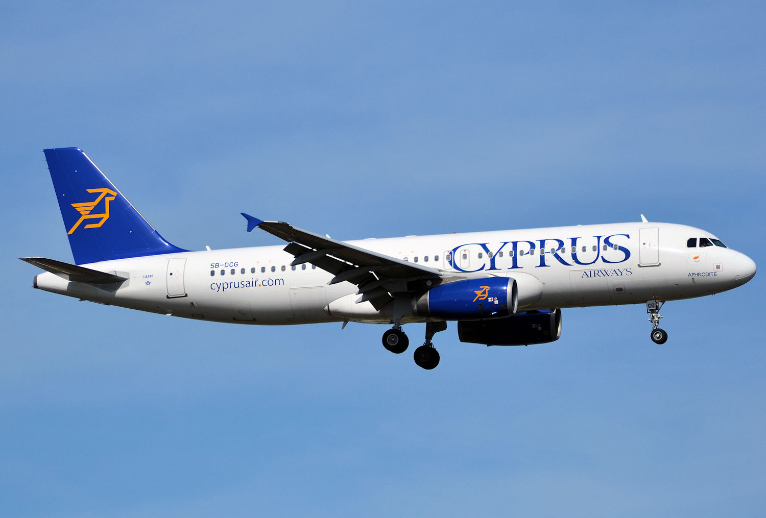 5B-DCG/5BDCG Cyprus Airways (Old) Airbus A320-232 Photo by Warthog1 - AVSpotters.com