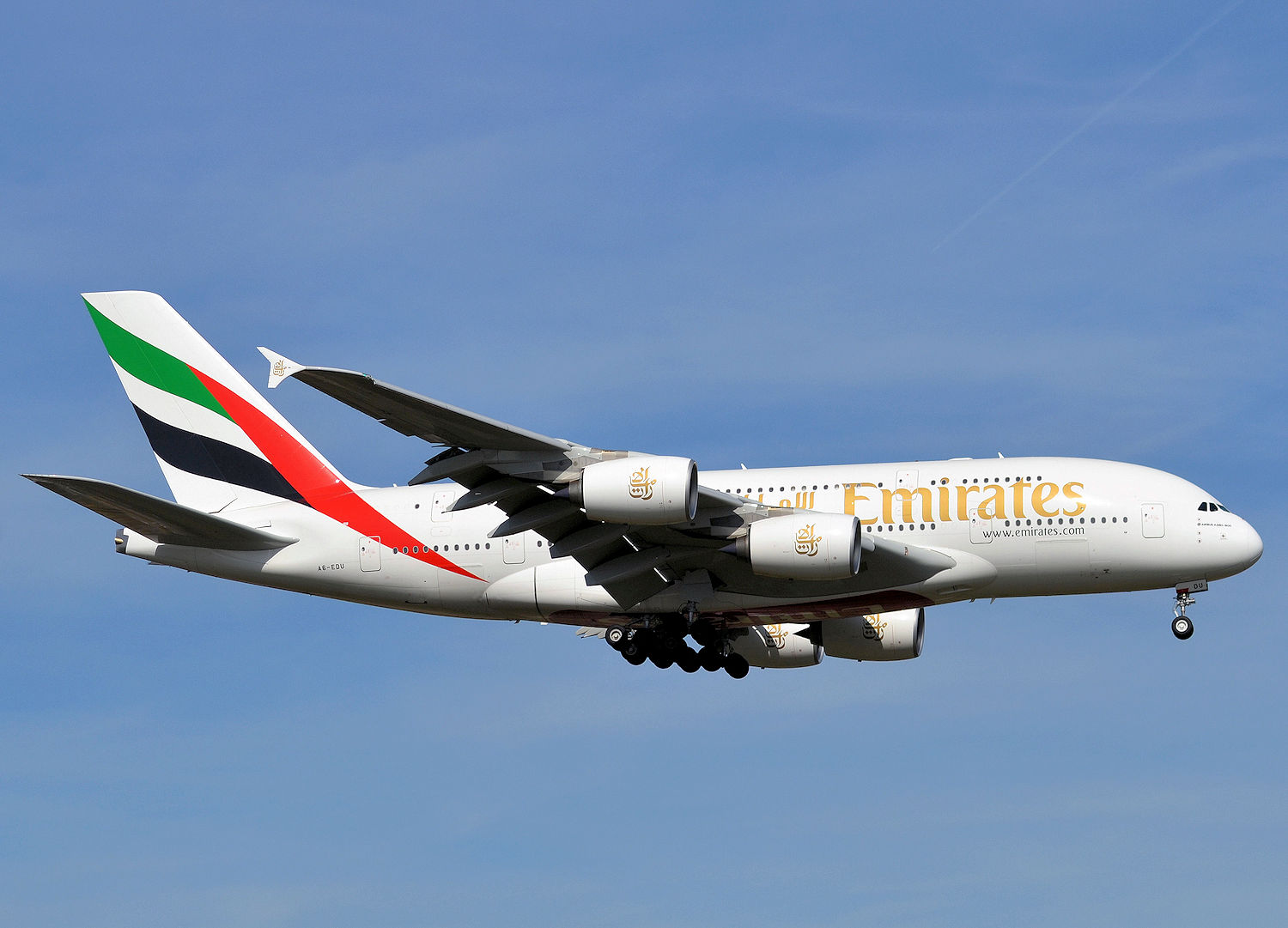 A6-EDU/A6EDU Emirates Airlines Airbus A380-861 Photo by Warthog1 - AVSpotters.com