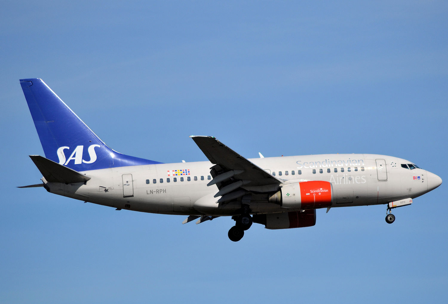 LN-RPH/LNRPH SAS Scandinavian Airlines Boeing 737 NG Airframe Information - AVSpotters.com