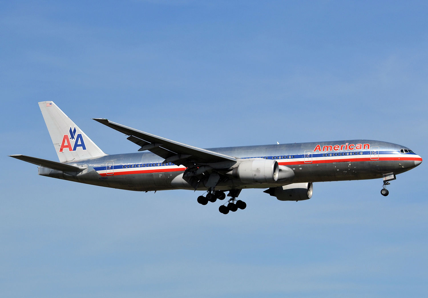 N798AN/N798AN American Airlines Boeing 777-223ER Photo by Warthog1 - AVSpotters.com