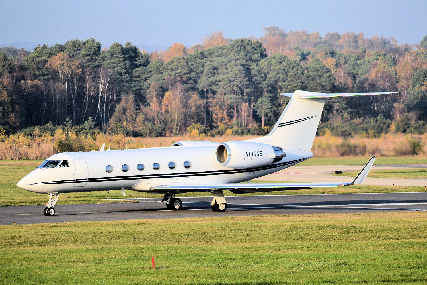 N198GS/N198GS Corporate Gulfstream IV Airframe Information - AVSpotters.com