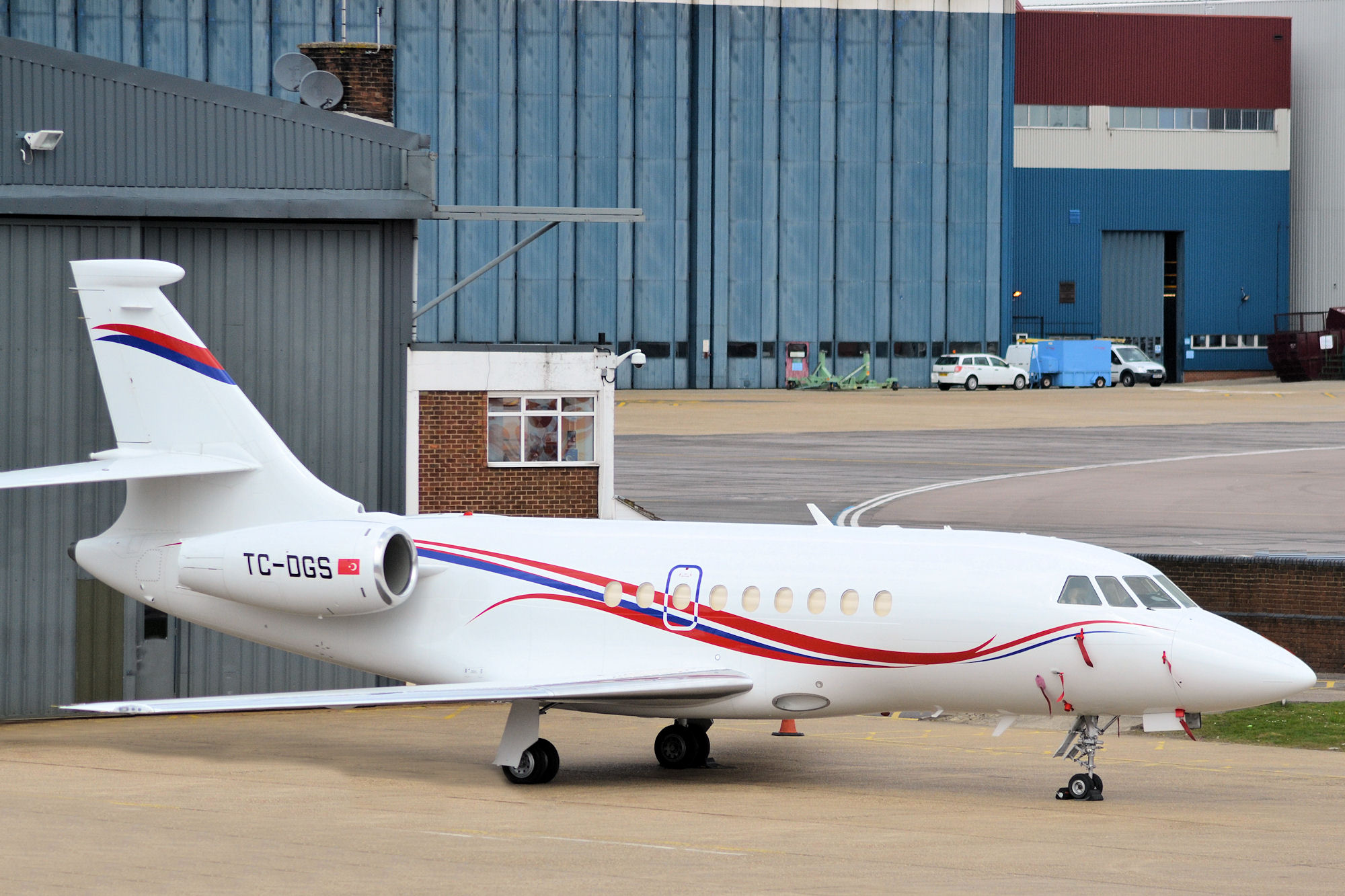 N181GD/N181GD Corporate Dassault Falcon 2000 Airframe Information - AVSpotters.com