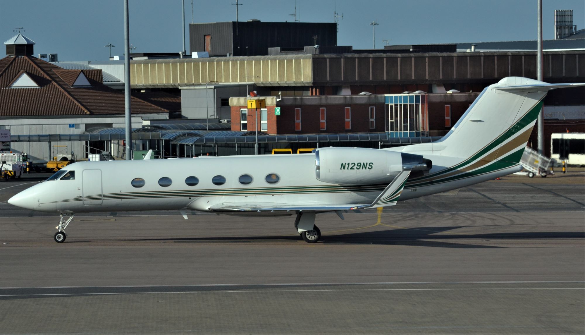 N129NS/N129NS Corporate Gulfstream IV Airframe Information - AVSpotters.com