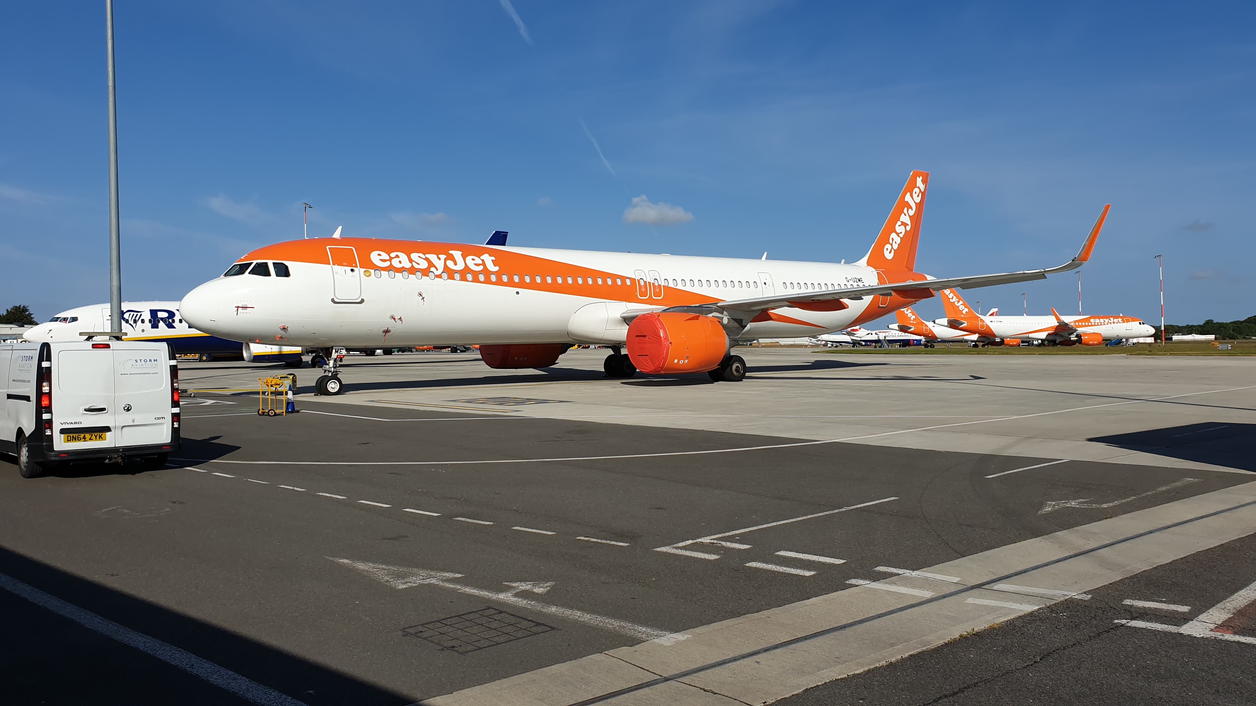 G-UZME/GUZME easyJet Airbus A321-251nx Photo by RJflyer - AVSpotters.com