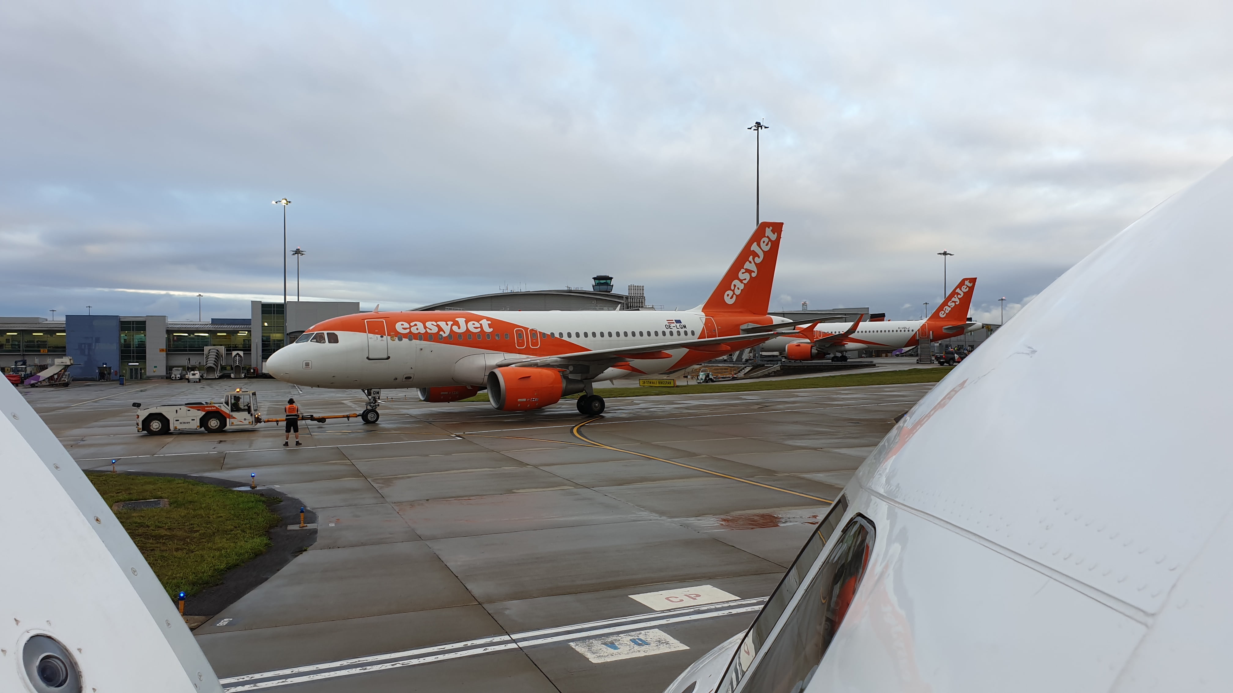 OE-LQM/OELQM easyJet Europe Airbus A319-111 Photo by RJflyer - AVSpotters.com