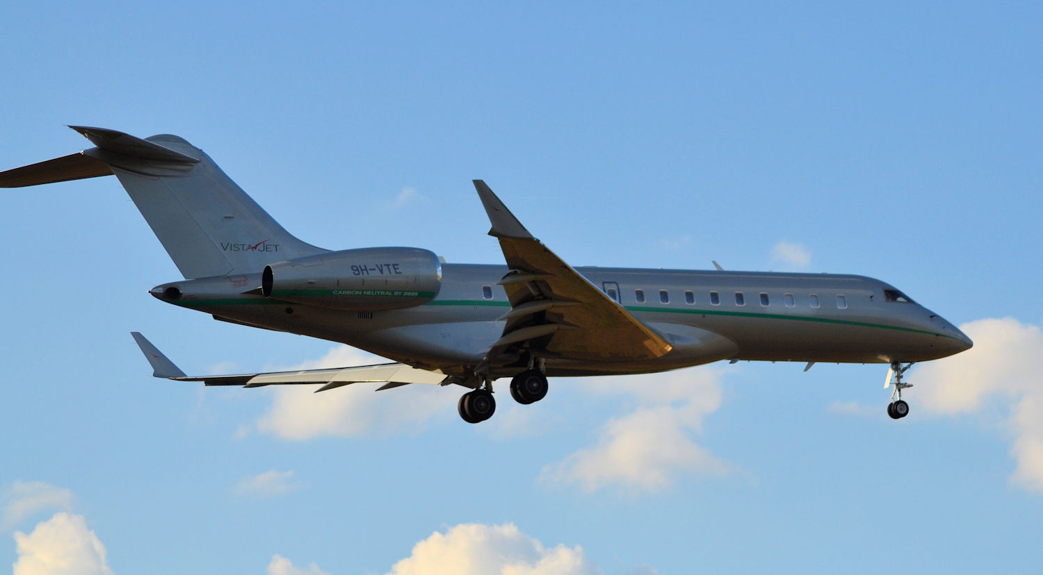 9H-VTE/9HVTE VistaJet Malta Bombardier BD-700-1A10 Global 6000 Photo by Warthog1 - AVSpotters.com