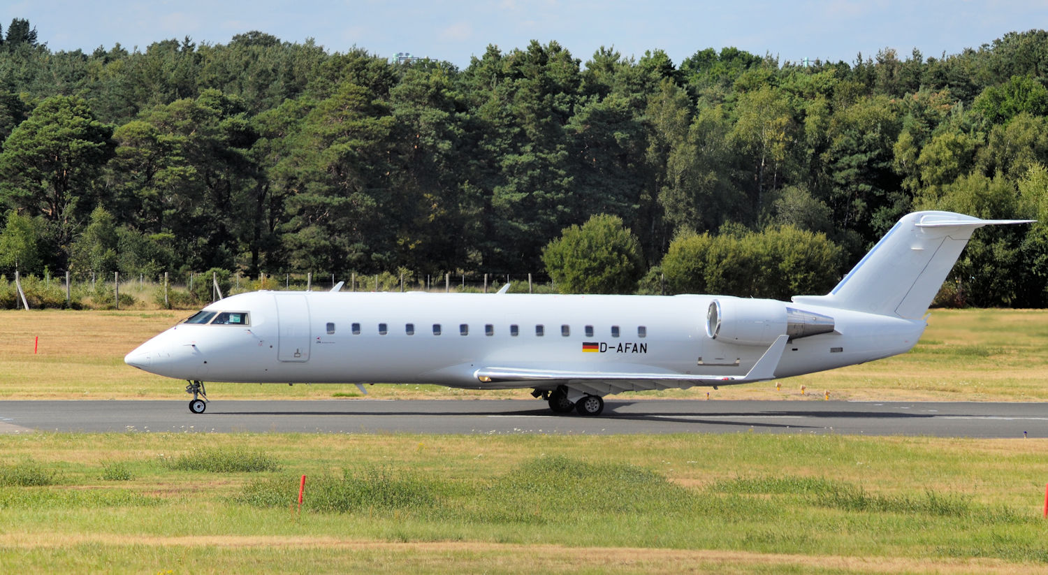 RA-73535/RA73535 Corporate Bombardier CRJ-200 Airframe Information - AVSpotters.com
