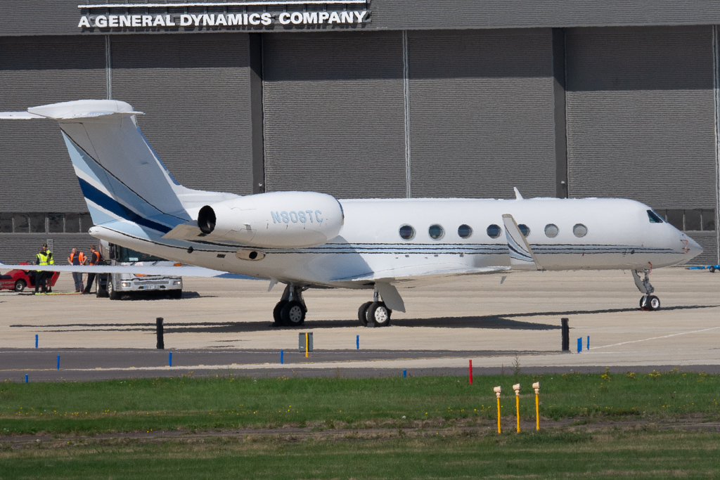 N808TC/N808TC Corporate Gulfstream G550 Photo by colinw - AVSpotters.com