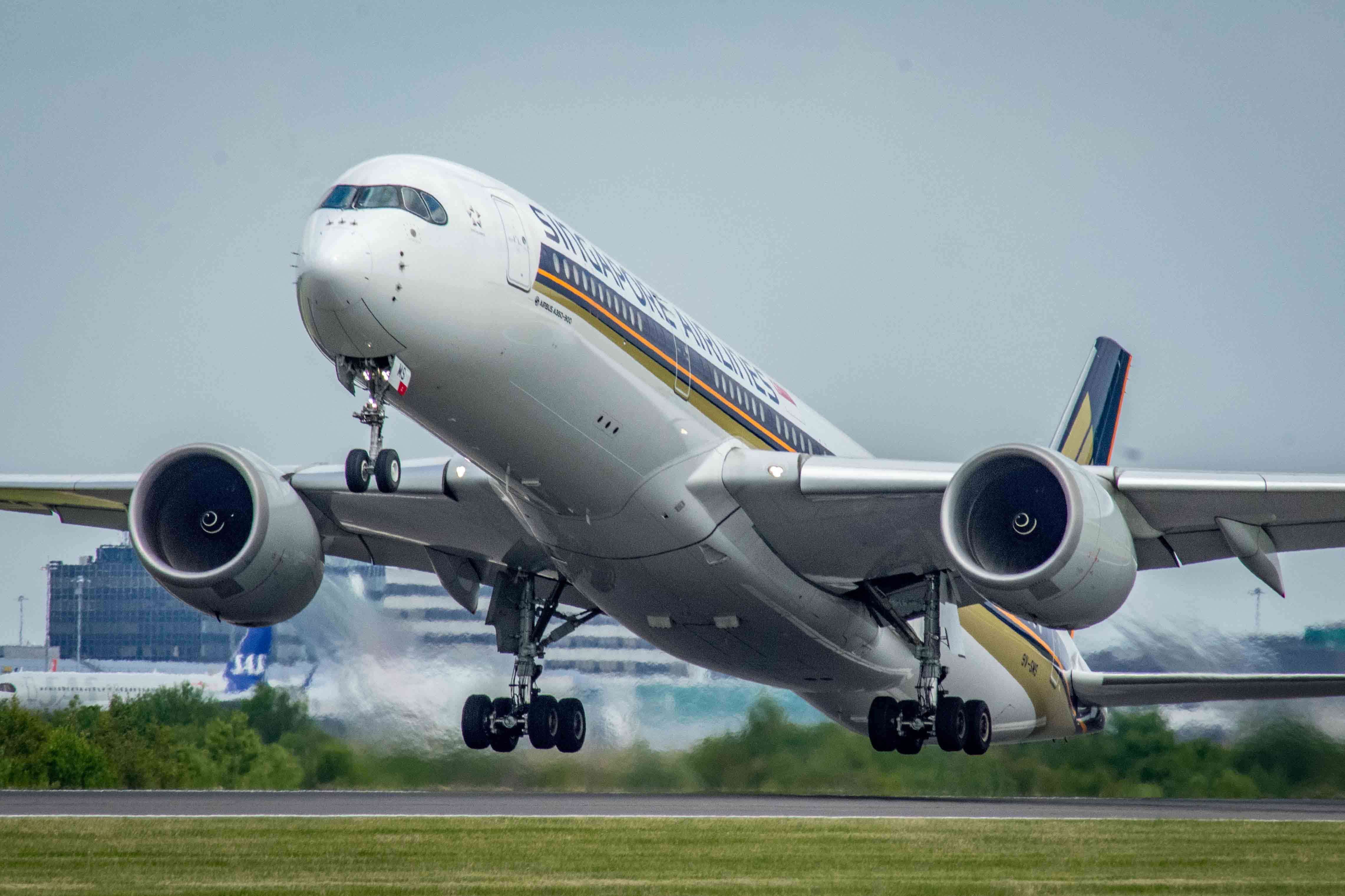 9V-SMS/9VSMS Singapore Airlines Airbus A350 Airframe Information - AVSpotters.com
