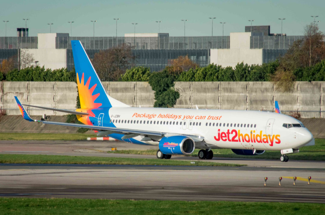 G-JZBH/GJZBH Jet2 Boeing 737-800(WL) Photo by AV8 Photos - AVSpotters.com