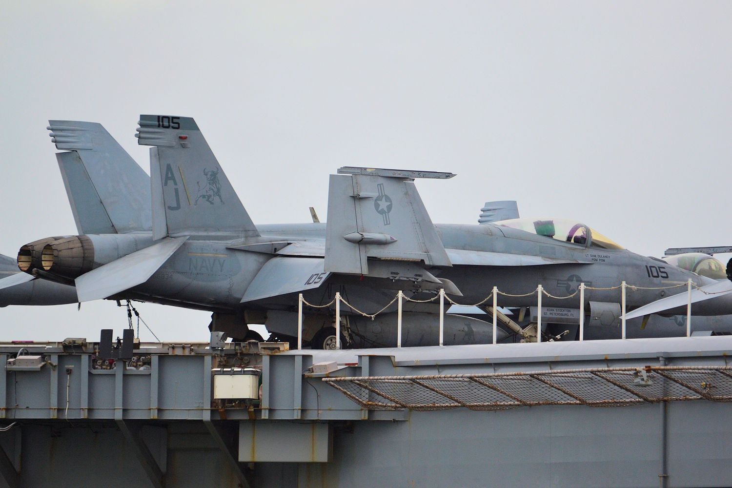 166834/166834 USN - United States Navy McDonnell-Douglas F/A-18E Super Hornet Photo by Warthog1 - AVSpotters.com