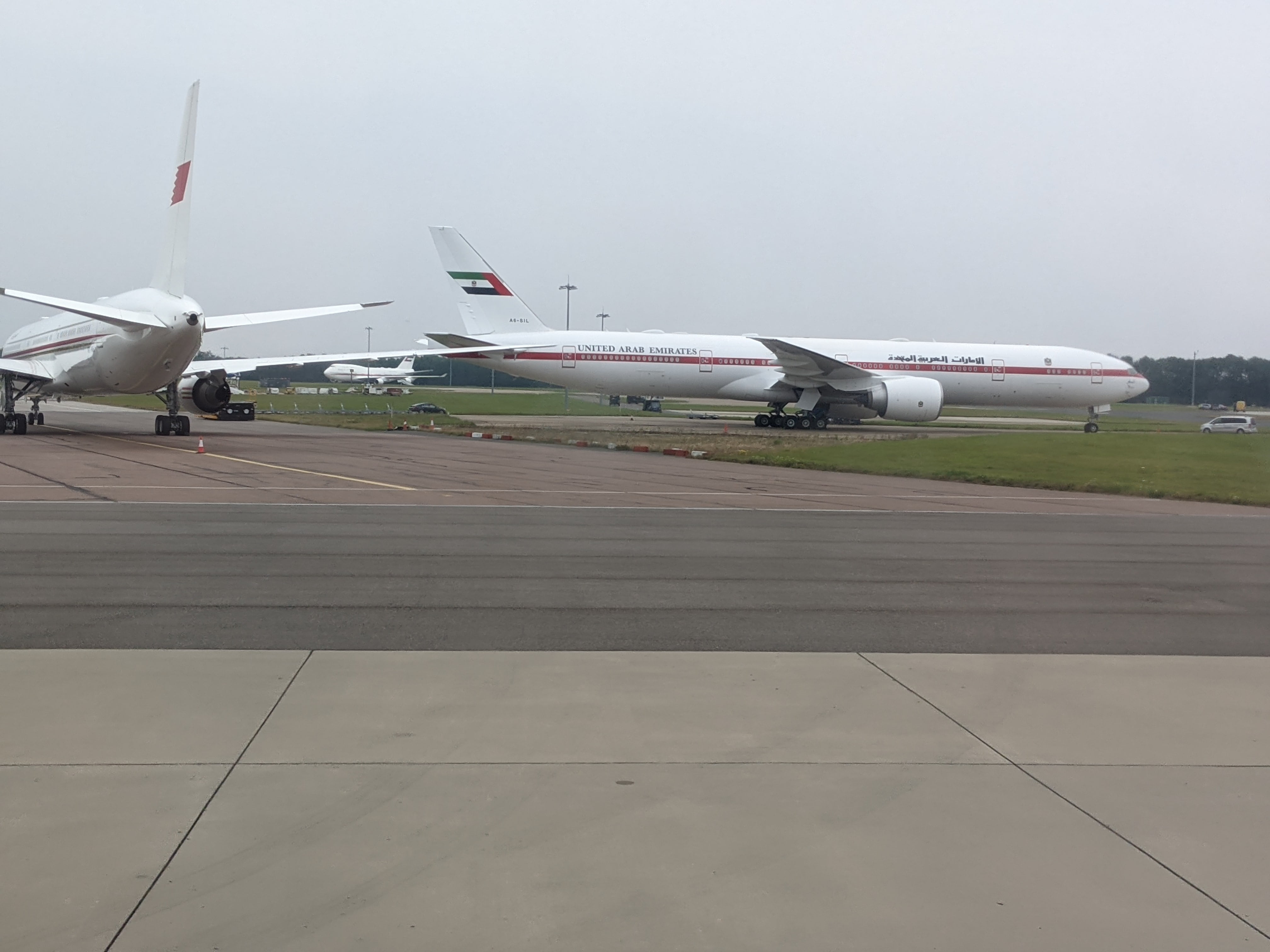 A6-SIL/A6SIL UAE Presidential Flight Boeing 777-35RER Photo by RJflyer - AVSpotters.com