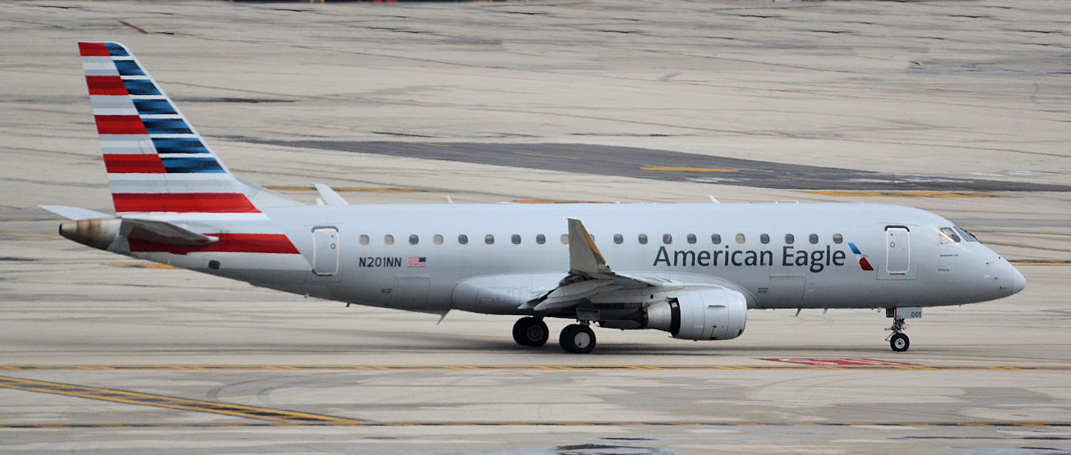 N201NN/N201NN American Eagle Embraer ERJ-175LR Photo by Warthog1 - AVSpotters.com